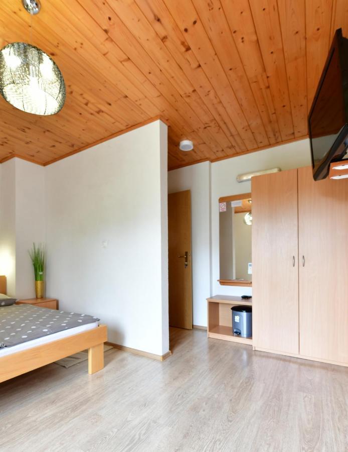 Rooms Toni Selište Drežničko Exterior foto