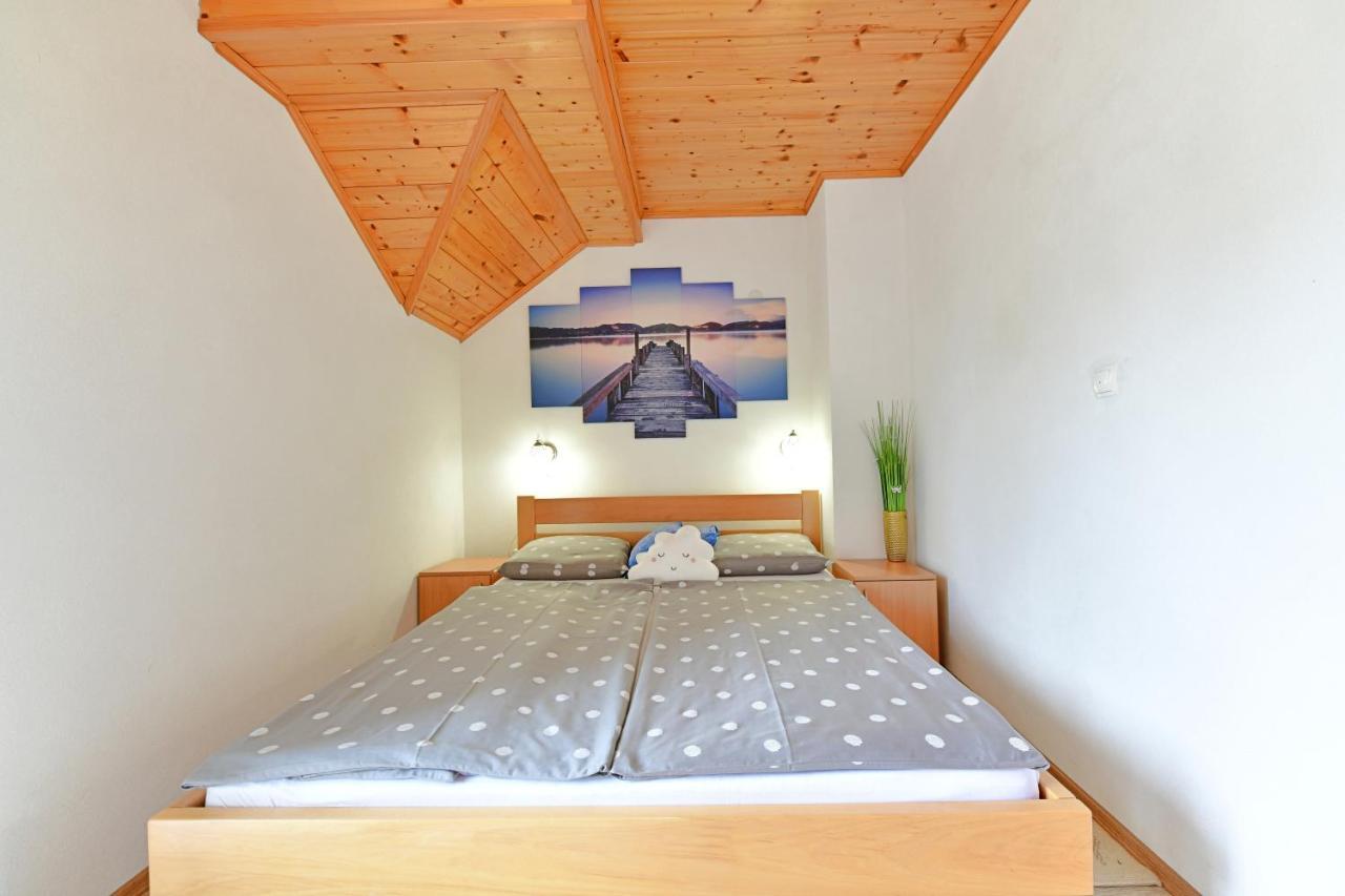 Rooms Toni Selište Drežničko Exterior foto