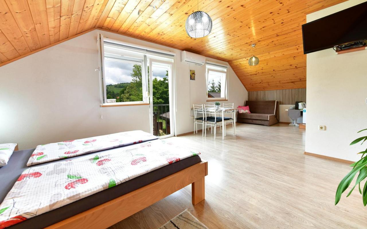 Rooms Toni Selište Drežničko Exterior foto